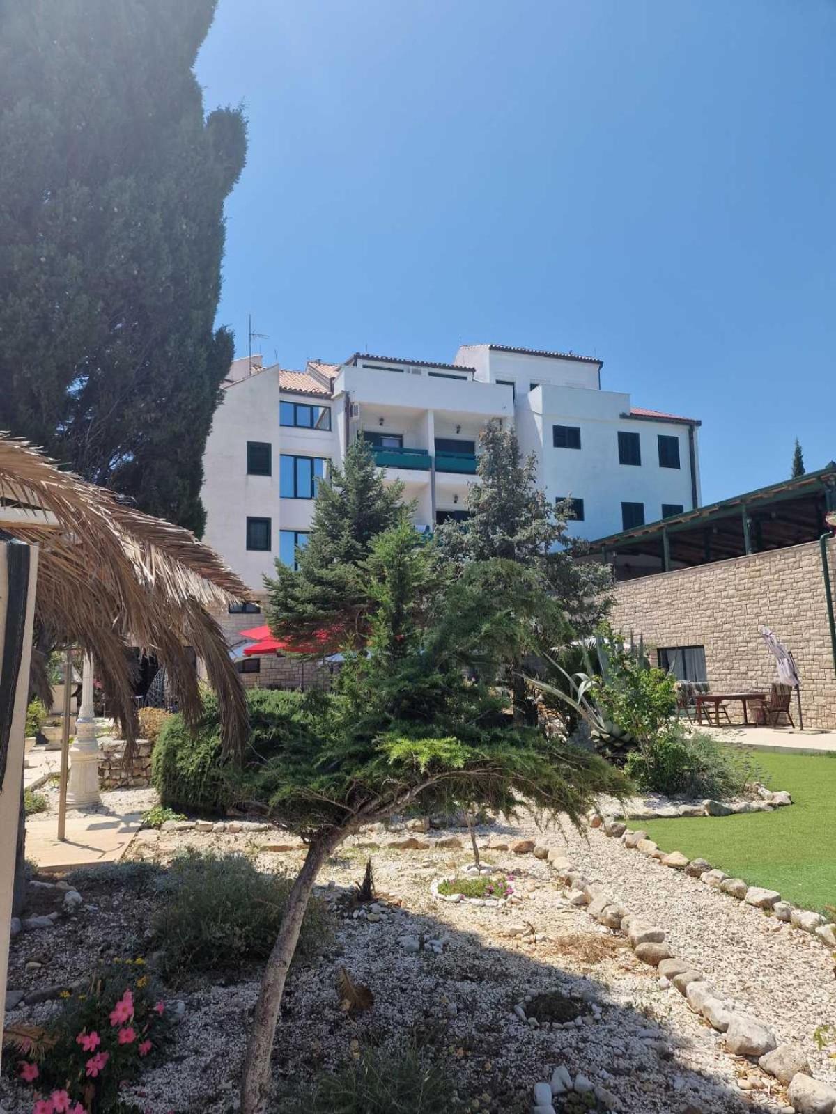 Hotel Marco Polo Slatine Bagian luar foto